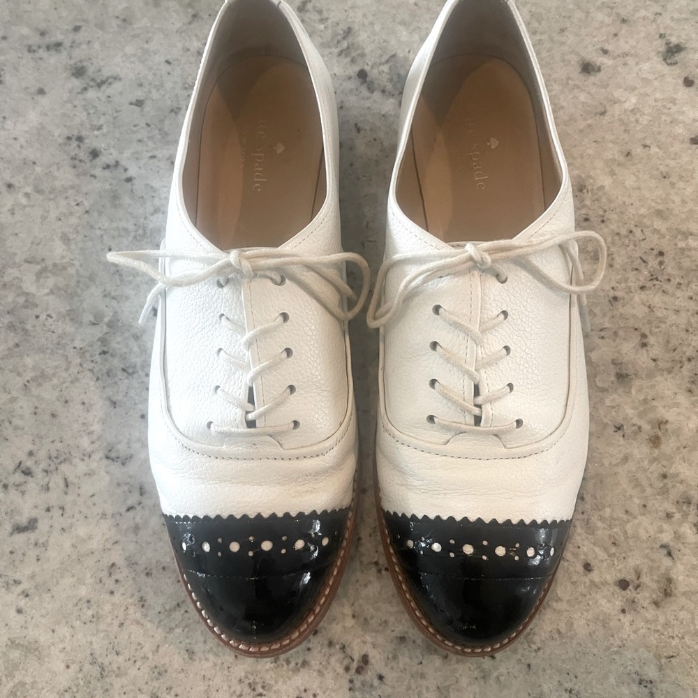 Kate Spade saddle like shoes. Size 9